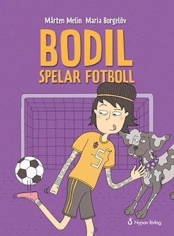 Bodil spelar fotboll